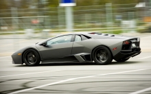 Lamborghini Reventon разогревает покрышки